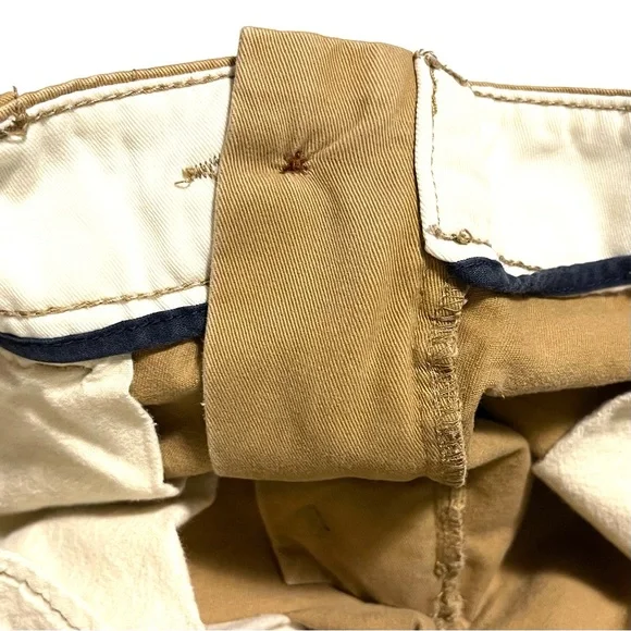 American Eagle Khaki's - Original Straight Leg - Size 32 | 30 - Picture 12 of 14